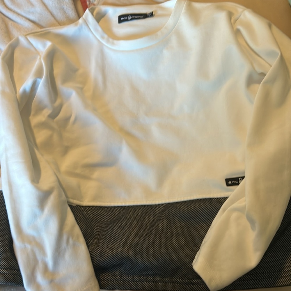 Sail Racing Women’s Top small - Picture 2 of 2